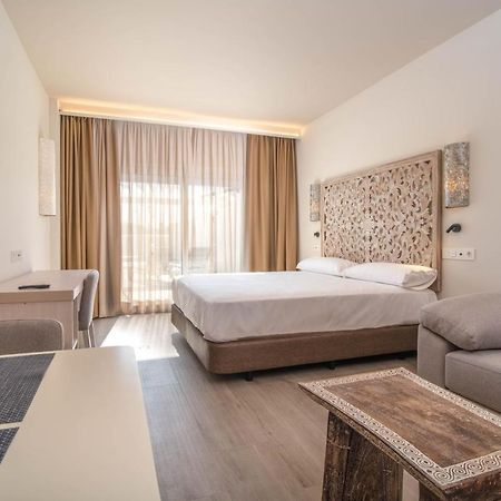 Aljarafe Suites By Qhotels Gelves エクステリア 写真